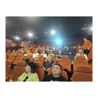 文润虹桥，影印初心——凤凰县沱江镇虹桥社区组织观看电影《八佰》