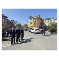 “警”护平安——凤凰公安圆满完成重阳活动安保任务