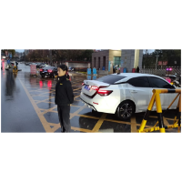 凤凰县城管执法局：护校岗上伸援手  温情守护求学路