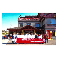 凤凰县人民医院携手湘雅医院派驻医疗队进苗乡送健康