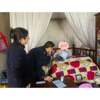 凤凰公安：“移动窗口”进家门    贴心服务暖人心