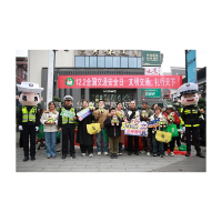 凤凰交警“花式”宣传  让安全知识入脑入心