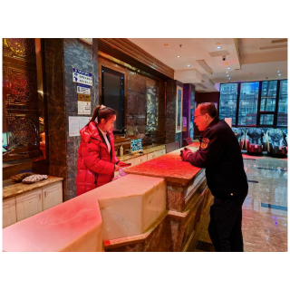 凤凰县文化旅游广电局：文明旅游服务正在进行时！