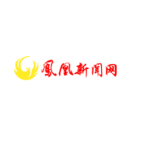 凤凰公安：高速行车途中遇铁桶   民警及时清理保畅通