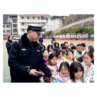 凤凰公安：普法宣讲进校园   护航平安“开学季”