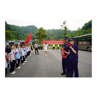 凤凰县消防救援大队联合多部门开展研学专车安全应急演练活动
