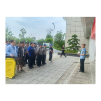 凤凰县市场监管局与凤凰县人民医院联合举行电梯应急救援演练活动