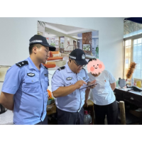 凤凰公安：百万巨款险些被骗   多亏民警的日常反诈宣传