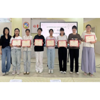 乐润童心,琴韵育人——凤凰县沱江镇文昌阁幼儿园举办教师钢琴弹唱比赛