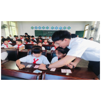 第八届“人人为师”湘西凤凰线下公益论坛在廖家桥学区成功举办