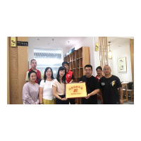 凤凰县图书馆：设置酒店民宿图书角 打造“书香凤凰”文旅新体验