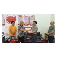 凤凰县委两新工委开展两新党组织走访慰问活动