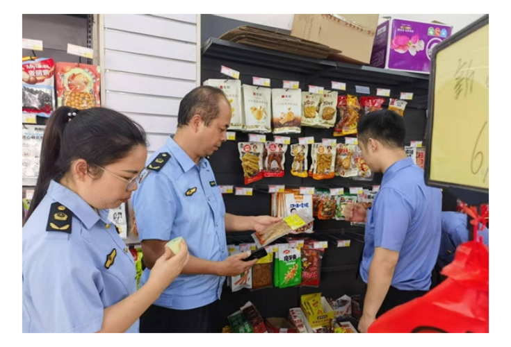 利剑出鞘护民生——凤凰县筑牢农村食品安全“防护网”