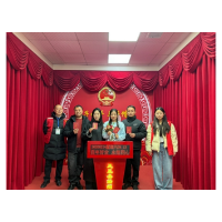 凤凰县政务服务中心：情暖“2.14”为爱护航