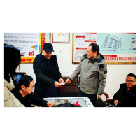  凤凰县供销联社：岁末送温暖   新春传爱心