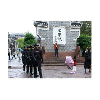 凤凰公安：全警在岗   守护平安“不缺席”