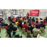 【雷锋精神进校园】凤凰县沱江镇沙湾社区：弘扬雷锋精神 薪火代代相传
