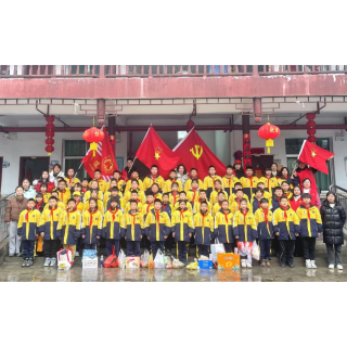 “学雷锋精神 ·做追‘锋’少年” ——凤凰县箭道坪第三小学开展学雷锋 "六个一"主题系列活动