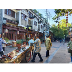 凤凰县城管执法局:开展古城节后市容环境专项整治行动