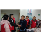 新春送温暖 博爱暖人心 ——凤凰县红十字会“博爱送万家”活动情系困难群众