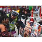 凤凰公安：春日送安全 情暖苗乡路