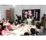 “匠心守味·探索创新” ——凤凰县青少年学生校外活动中心开展传统酥点与新中式奶茶探访活动