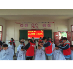 凤凰职中走进凤凰县第一民族中学 开展“匠心传温暖，义剪递真情 ”主题义剪活动