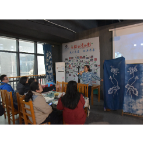 凤凰职中：开展“魅力女神·匠心传承”体验非遗蜡染艺术活动