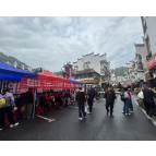 凤凰县沱江镇虹桥社区：虹韵便民服务集市暖心开集