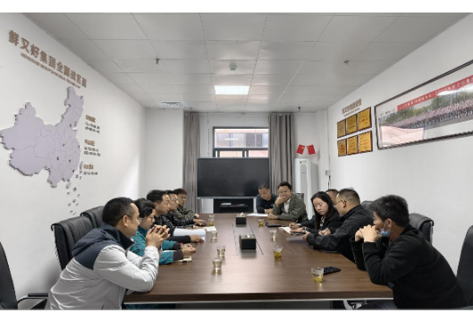 湘西州、凤凰县市监局联合开展 “企业服务年”食品生产许可证前指导