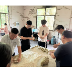 凤凰县水打田乡坪溪山村举办“以荞为媒 产业赋能促振兴”荞麦节主题活动