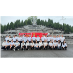 凤凰县崇文中学开展中国共产党成立 105 周年烈士陵园祭扫主题党日活动