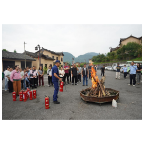 凤凰消防走进竹山景区开展消防培训演练