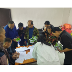 凤凰县禾库镇天星寨村 :免费发放冬油菜种子,以良种赋能乡村振兴