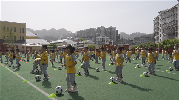 Still1128_00023.png Still1128_00023.png