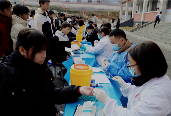 凤凰县疾控中心深入校园开展乙肝筛查 为师生健康保驾护航