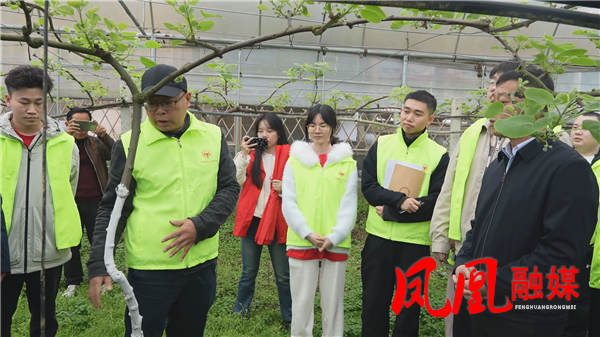 开足马力 开创新局|菖蒲塘村:科技小院学雷锋 志愿服务助春耕