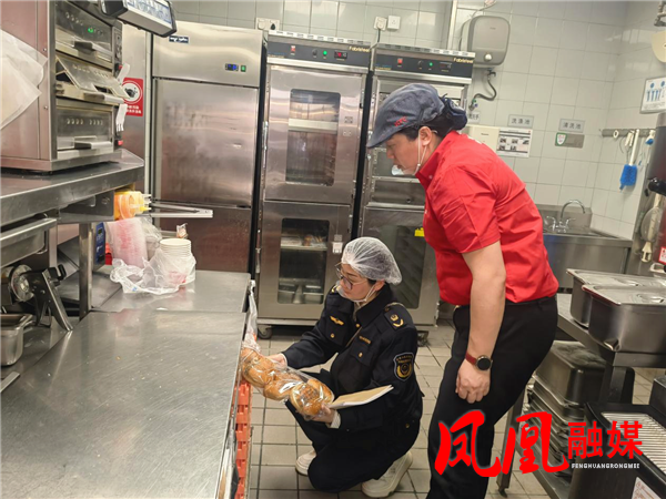 凤凰县沱江市监所开展网络餐饮专项整治  筑牢外卖食品安全防线