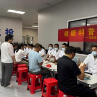 凤凰产业开发区联合县人民医院开展园区义诊宣教活动