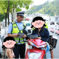 【强治理 护民安 促发展 】凤凰公安全警联动 筑牢平安出行防护线