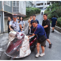 凤凰县多部门联合开展住宅小区消防集中夜查行动