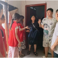 凤凰县南华社区开展留守儿童暑期走访慰问行动