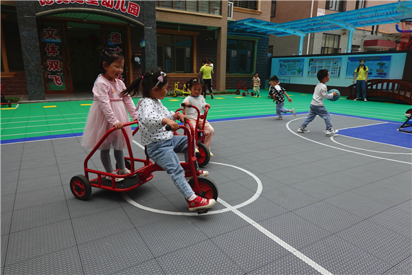 幼儿园又开始热闹起来.jpg