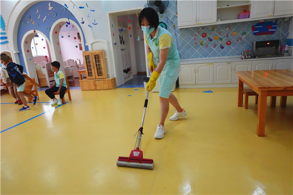 幼儿园全方位做好消毒工作.jpg