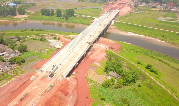 湘潭县天易示范区物流园市政工程PPP项目跨河桥工程主体基本完工
