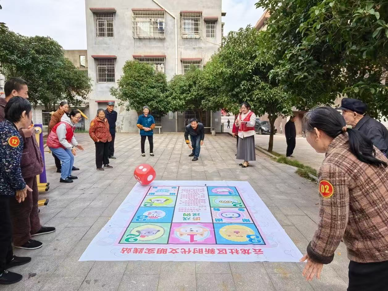 易俗河镇云龙社区：医保宣传进万家   惠民服务暖人心