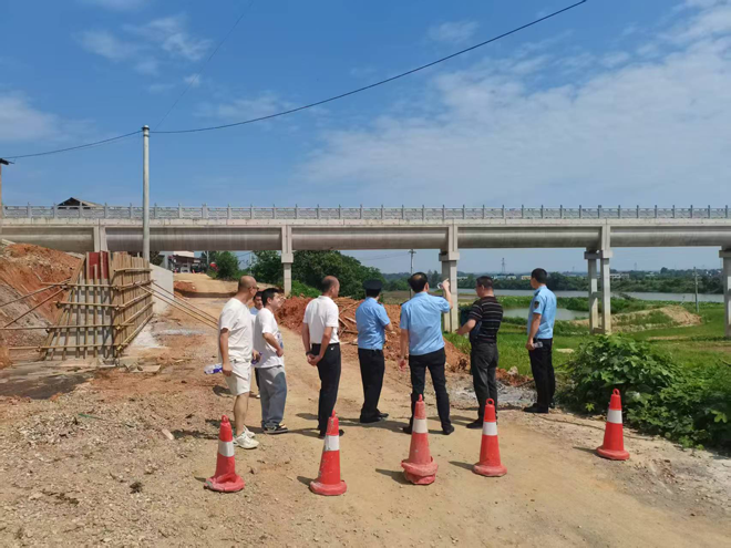 湘潭县交通运输局：执法利剑直指“水帘洞”“挖路贼”
