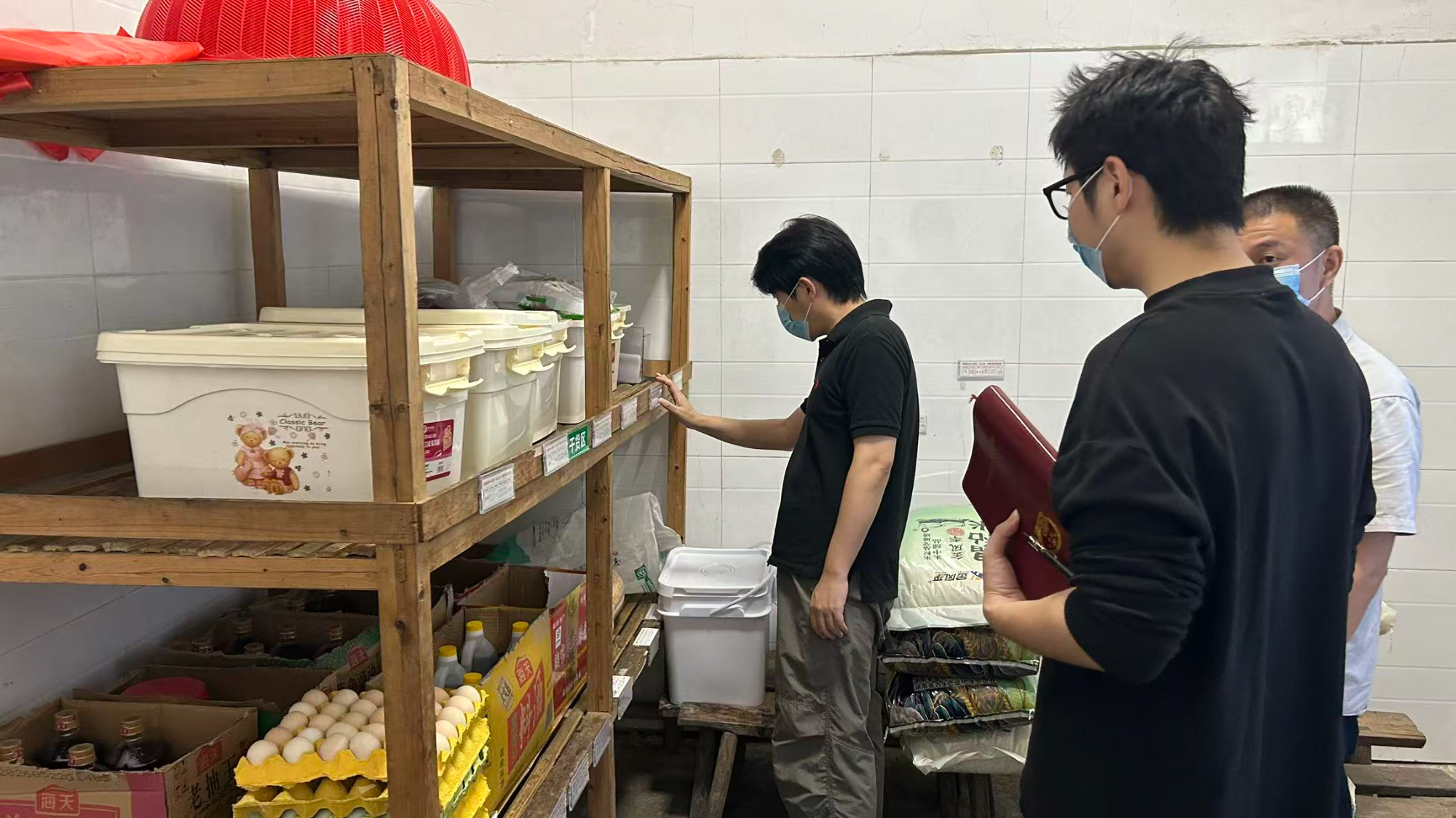 一线监督护“食”安    石鼓镇纪委推动“校园餐”管理提质增效