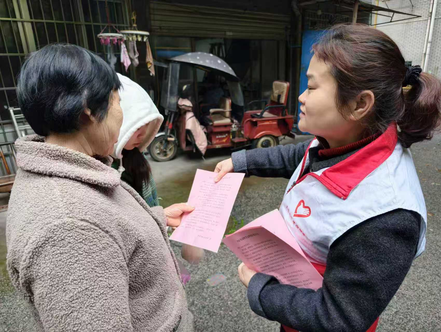 易俗河镇吴家巷社区——“推进殡葬改革，倡导移风易俗”主题宣传活动