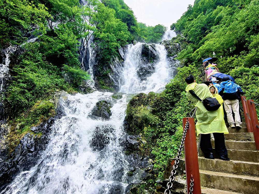 第六届湖南旅游发展大会｜湘潭县：五一交出亮眼文旅答卷 曹家坳瀑布引爆假日市场